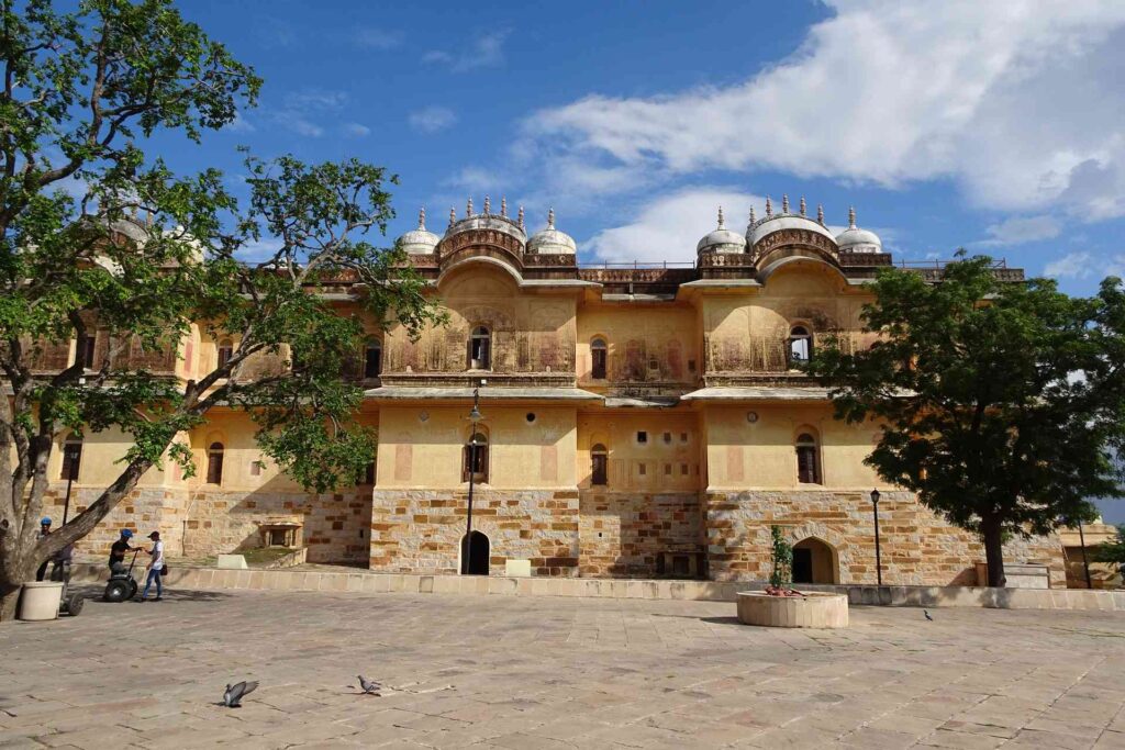 नाहरगढ़  किला Jaipur Me Ghumne Ki Jagha