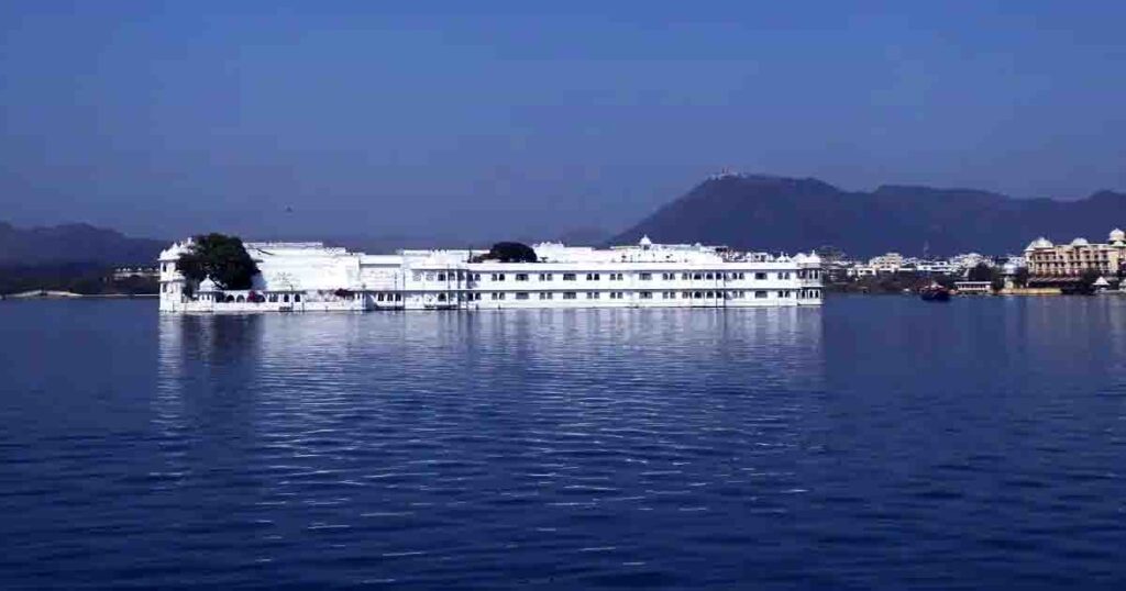Pichola Lake Udaipur Tourist Places In Hindi
