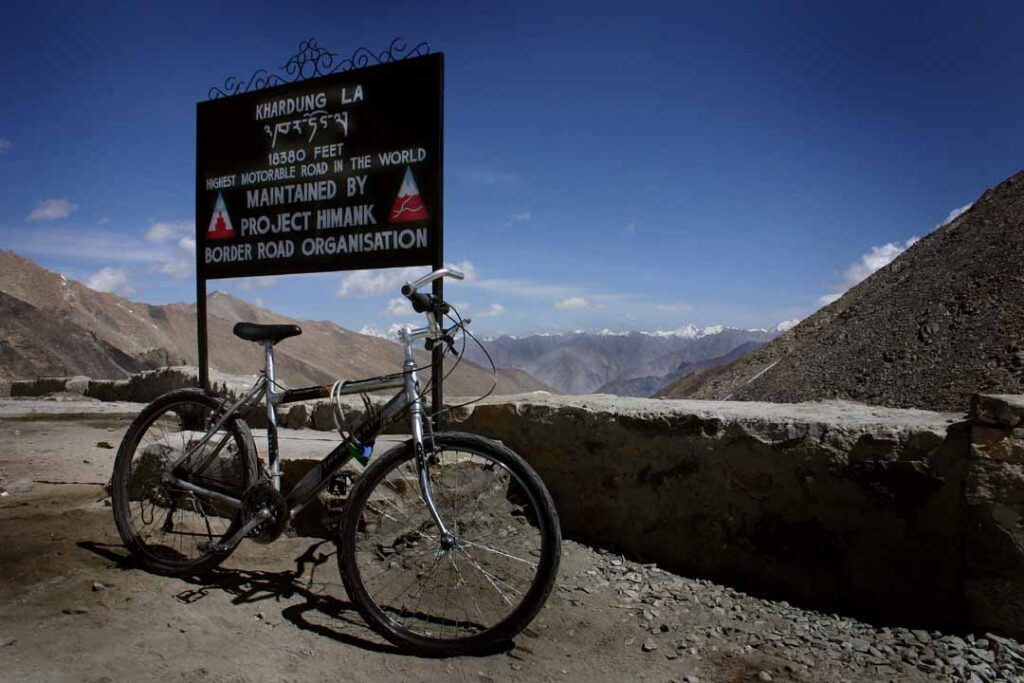 माउंटेन बाइकिंग : Mountain Biking Ladakh hindi