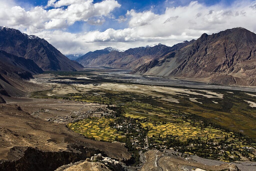 Leh Ladakh Tourist Places in Hindi Nubra Valley